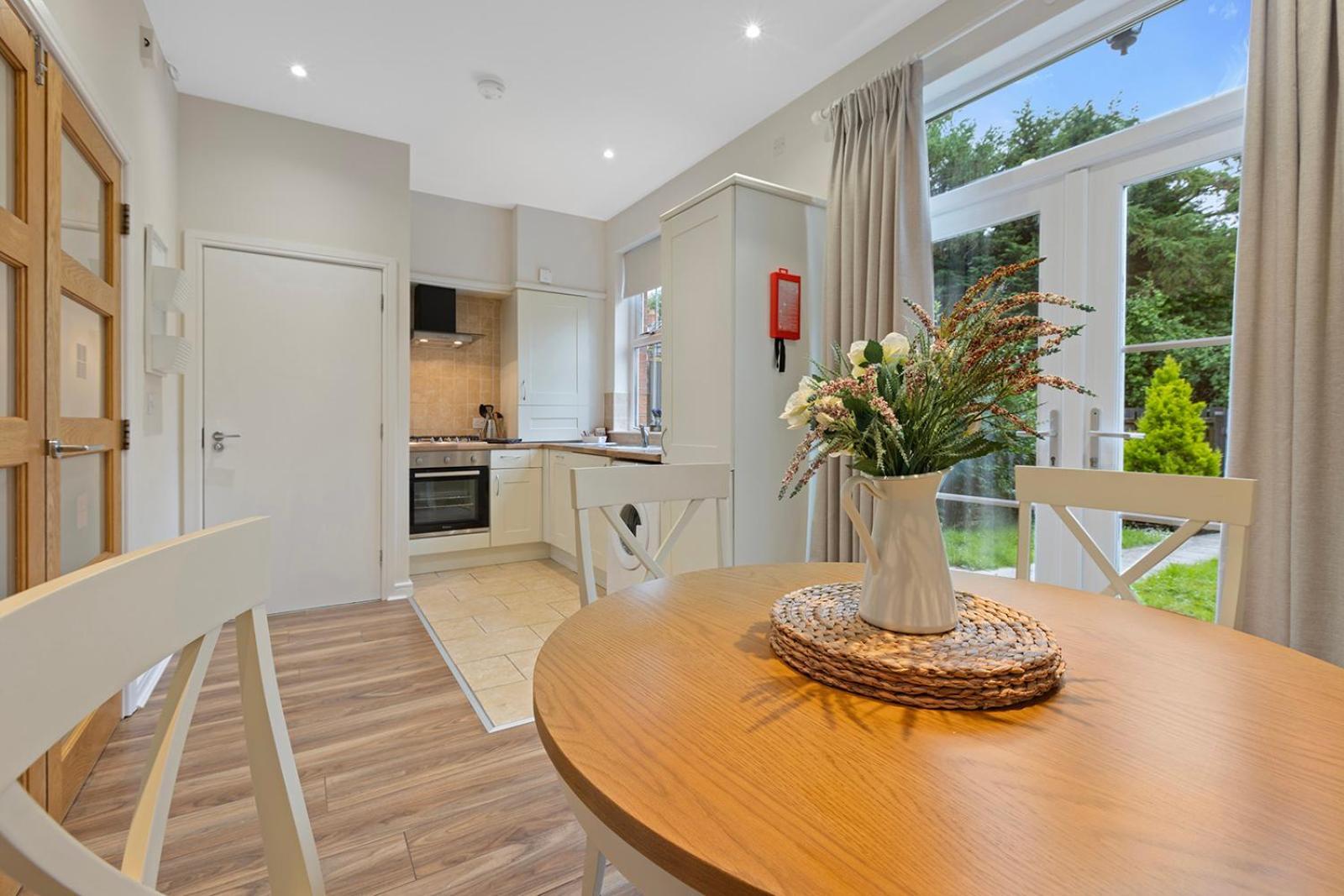 Riverside Townhouse Antrim Esterno foto